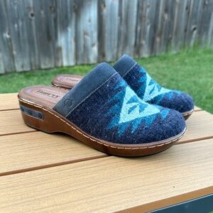 Born-Bandy Blanket Blue Combo Clog EUC